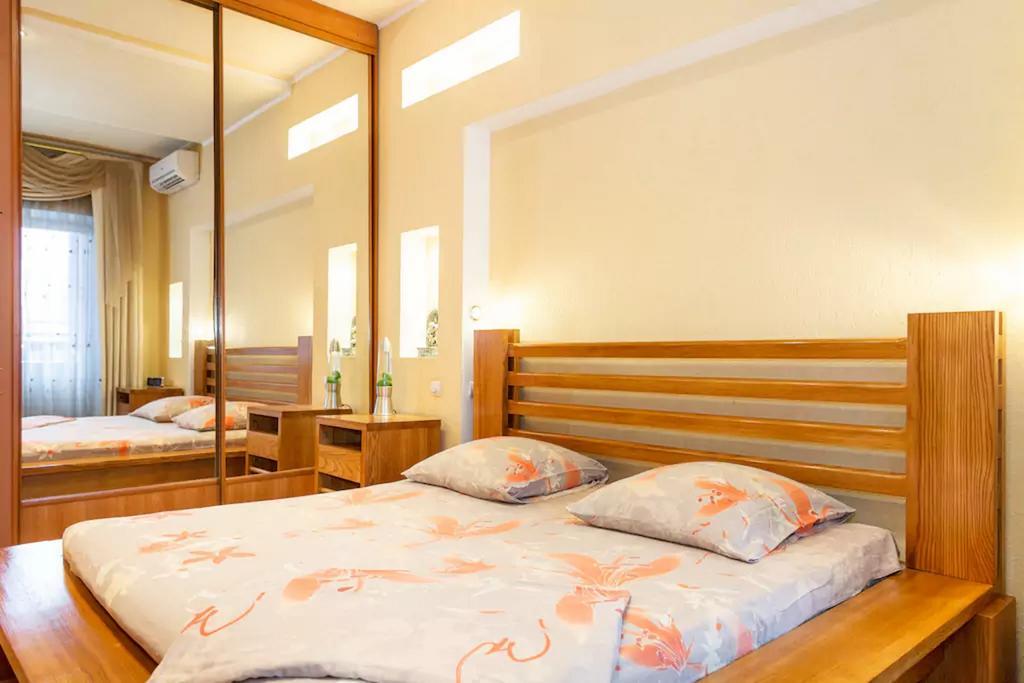 Apartment On Soborniy 177 Zaporizhia ภายนอก รูปภาพ